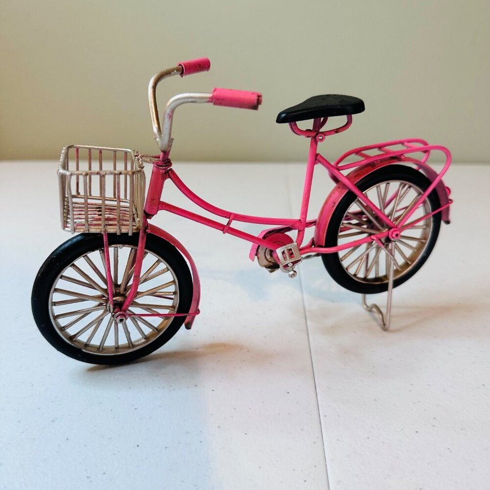Small Pink Metal Bicycle Decoration With Basket & Stand - Wheels and Pedals Move